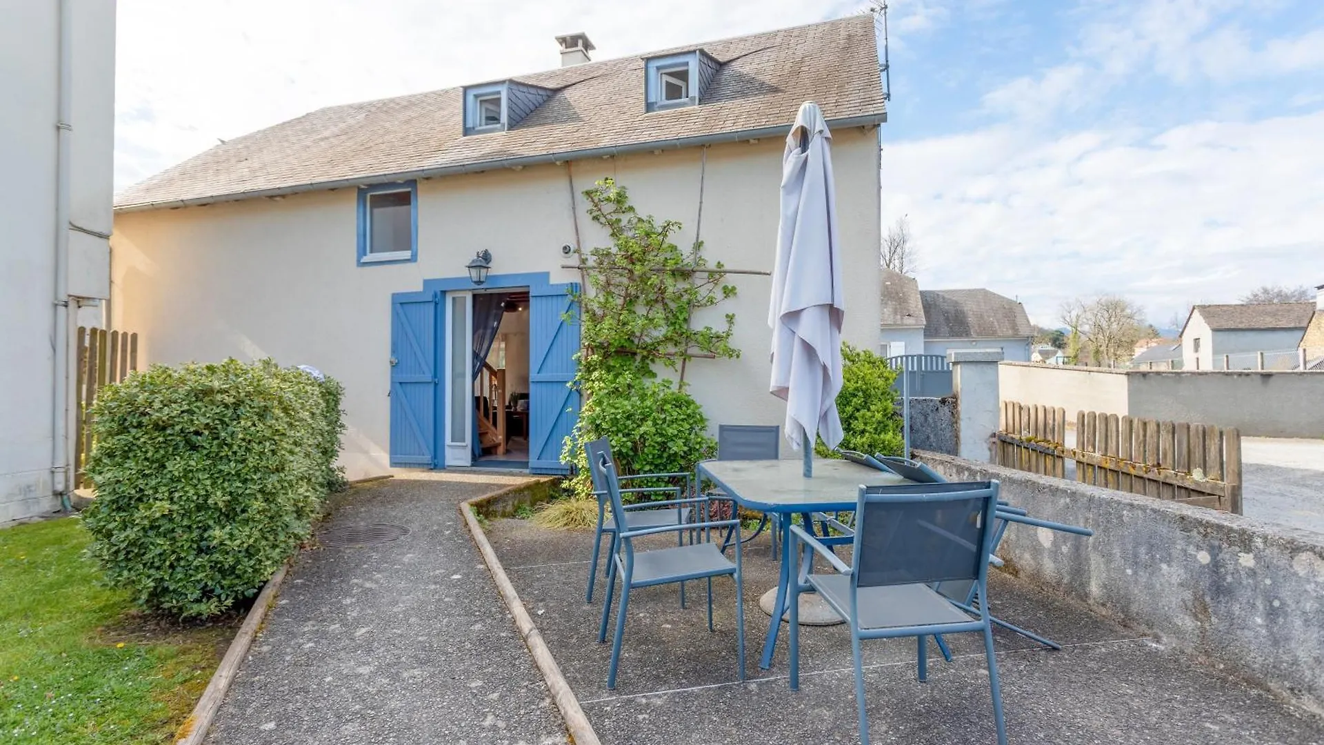 Gite La Bergerie Pres De Lourdes Adé